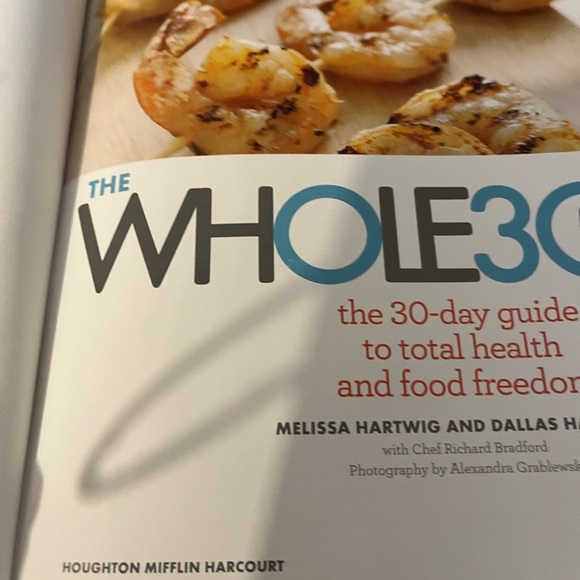 Famous Whole 30 book! Kick start your new year or give gift - Picture 2 of 6